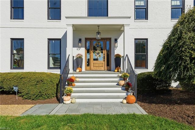 109 Riverside DR, Suffolk, VA 23435