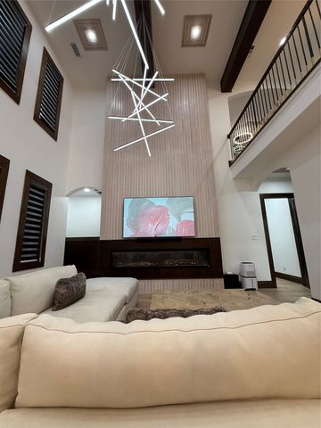 6410 Tuscany Park Drive, Arlington, TX 76016