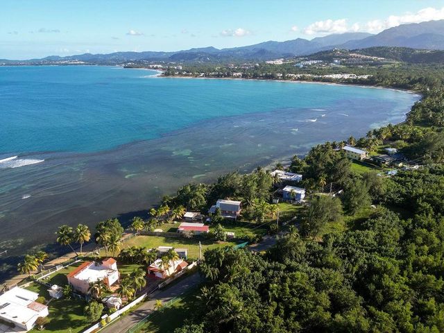 PR 968 Km. 2.1 CAMINO LAS PICUAS, Rio Grande, PR 00745