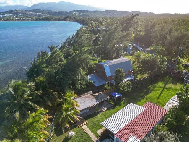 PR 968 Km. 2.1 CAMINO LAS PICUAS, Rio Grande, PR 00745