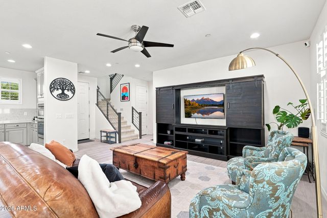 4636 E BECK Lane, Phoenix, AZ 85032