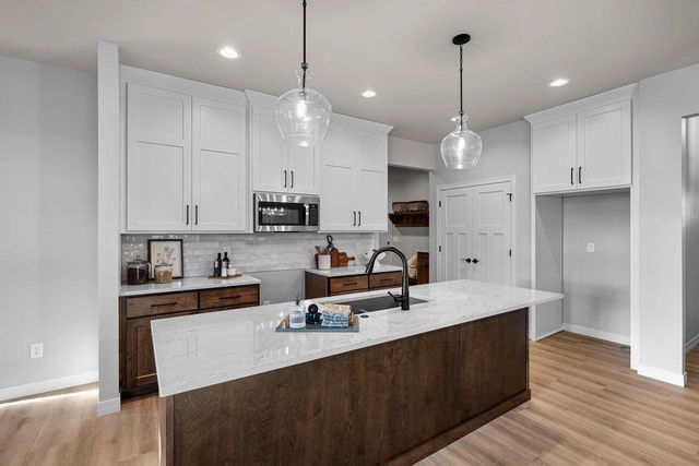 2850 ELM TREE, Howard, WI 54313