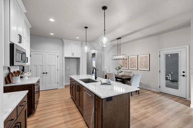 2850 ELM TREE, Howard, WI 54313