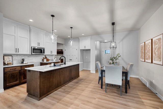 2850 ELM TREE, Howard, WI 54313