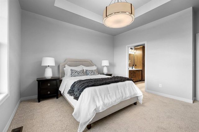 2850 ELM TREE, Howard, WI 54313