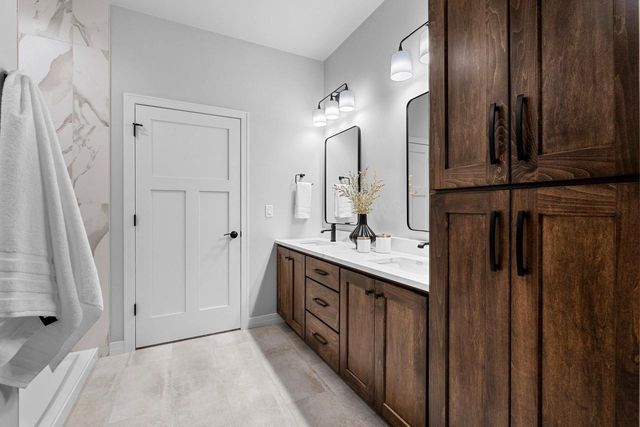 2850 ELM TREE, Howard, WI 54313