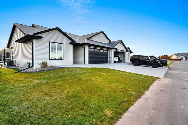 2850 ELM TREE, Howard, WI 54313