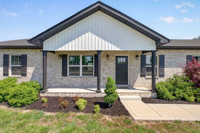 702 Cill St, Smithville, TN 37166