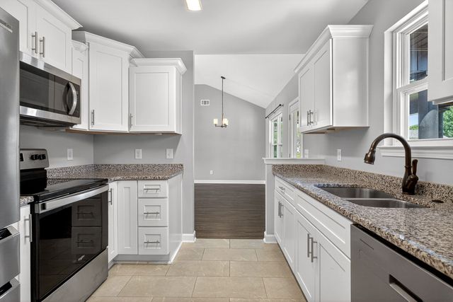 702 Cill St, Smithville, TN 37166