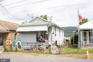 1629 W WILLOW ST, Coal Township, PA 17866