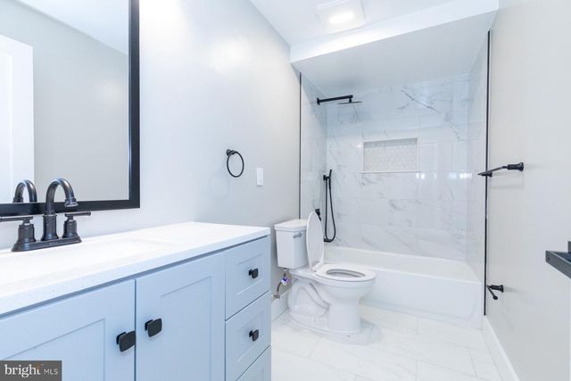 1321 SHEPHERD ST NW #1, Washington, DC 20011