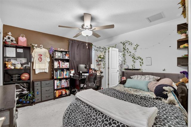 7050 RIPPLE POND LOOP, Zephyrhills, FL 33541