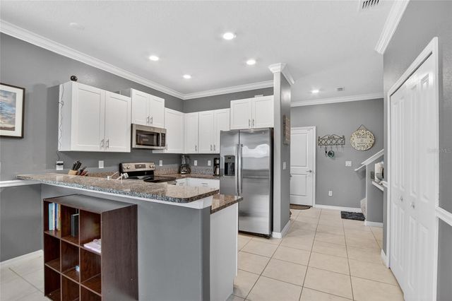 7050 RIPPLE POND LOOP, Zephyrhills, FL 33541