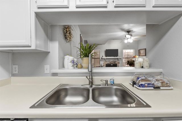 3201 Donnelly Circle 309, Fort Worth, TX 76107