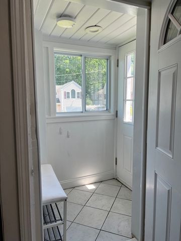 9 Payson Rd, Billerica, MA 01821