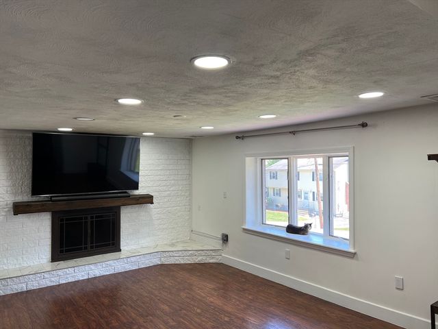 9 Payson Rd, Billerica, MA 01821