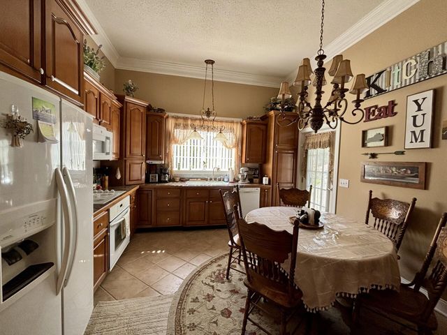 250 Hill Place Road, Benham, KY 40807