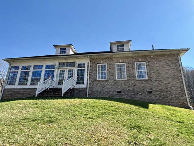 250 Hill Place Road, Benham, KY 40807