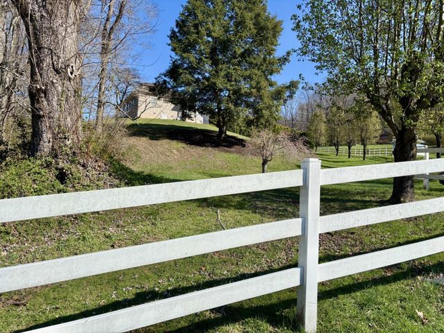 250 Hill Place Road, Benham, KY 40807