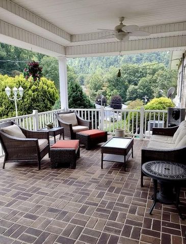 250 Hill Place Road, Benham, KY 40807