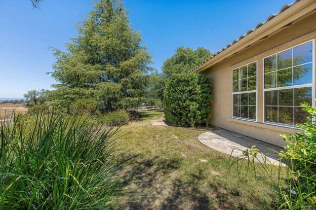 2445 Southern Oak Road, Ramona, CA 92065