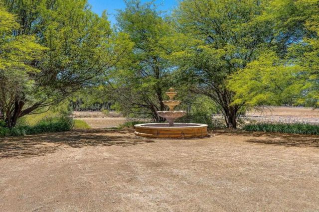2445 Southern Oak Road, Ramona, CA 92065