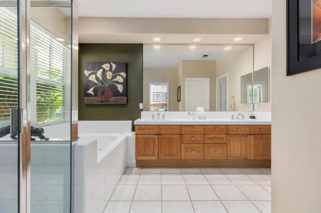 2445 Southern Oak Road, Ramona, CA 92065