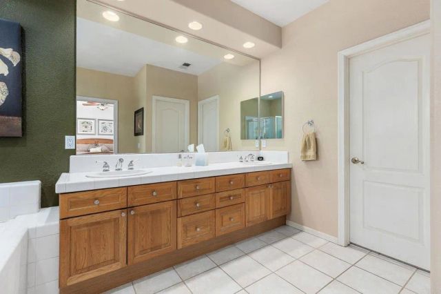 2445 Southern Oak Road, Ramona, CA 92065
