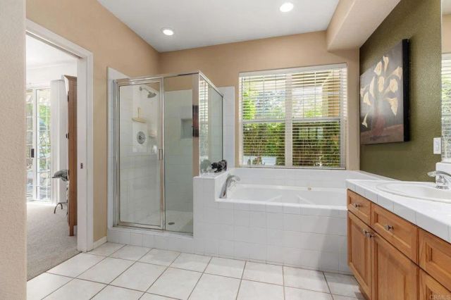 2445 Southern Oak Road, Ramona, CA 92065