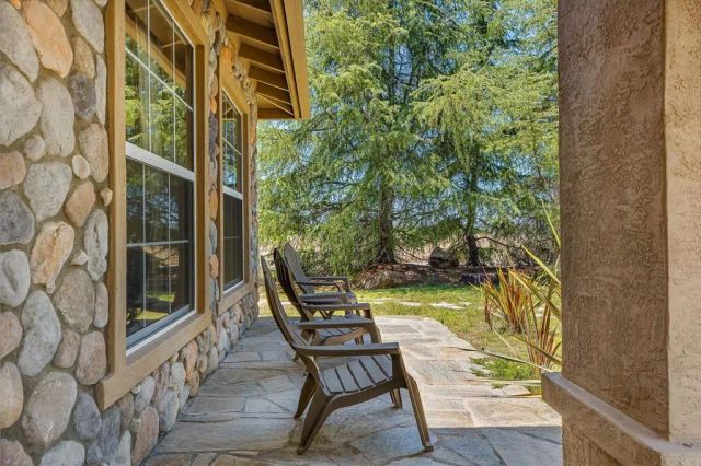 2445 Southern Oak Road, Ramona, CA 92065