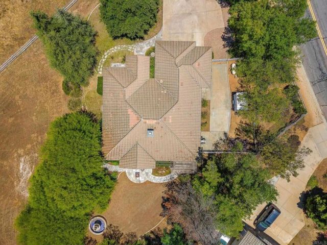 2445 Southern Oak Road, Ramona, CA 92065