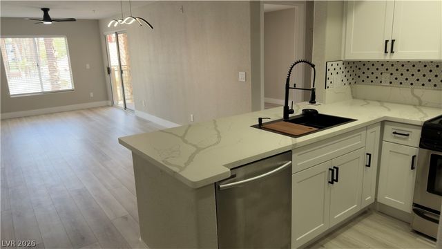 5000 RED ROCK 210, Las Vegas, NV 89118