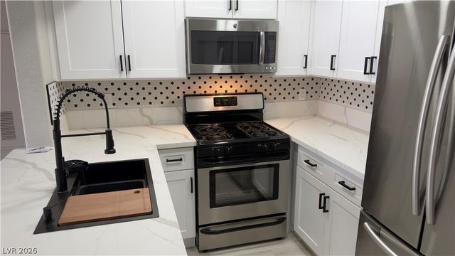 5000 RED ROCK 210, Las Vegas, NV 89118