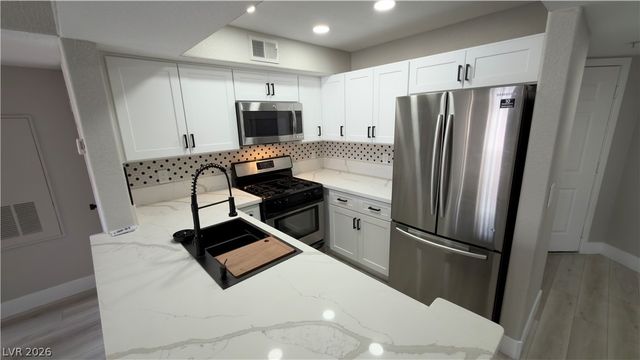 5000 RED ROCK 210, Las Vegas, NV 89118