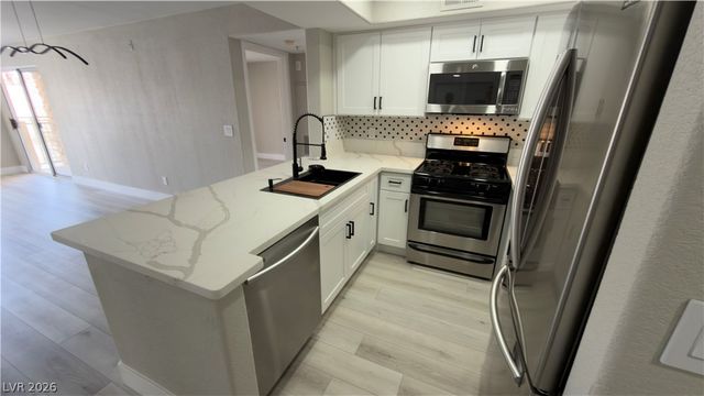 5000 RED ROCK 210, Las Vegas, NV 89118