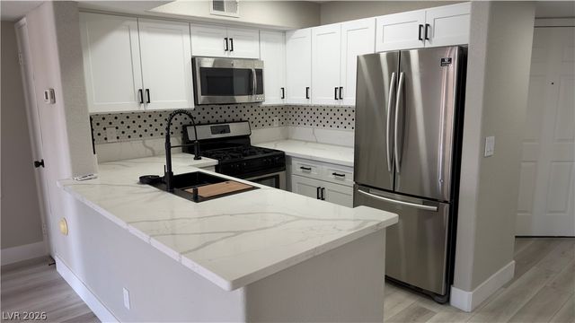 5000 RED ROCK 210, Las Vegas, NV 89118