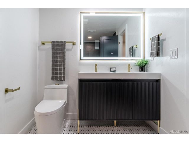 2518 Kearney St, Denver, CO 80207