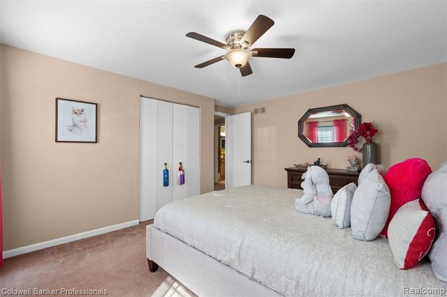 4347 Apple Valley Lane, West Bloomfield, MI 48323