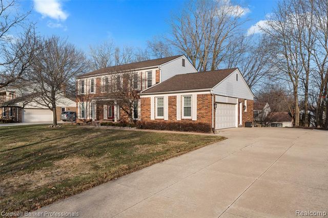 4347 Apple Valley Lane, West Bloomfield, MI 48323