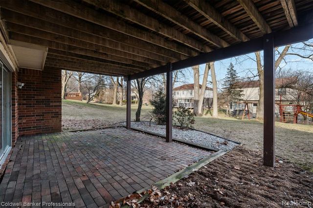 4347 Apple Valley Lane, West Bloomfield, MI 48323