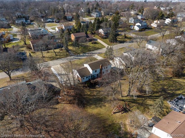 4347 Apple Valley Lane, West Bloomfield, MI 48323