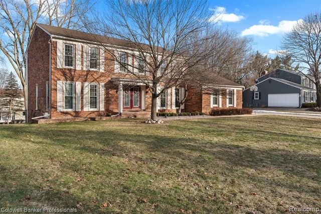 4347 Apple Valley Lane, West Bloomfield, MI 48323