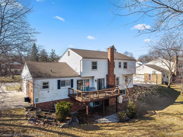 4347 Apple Valley Lane, West Bloomfield, MI 48323