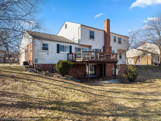 4347 Apple Valley Lane, West Bloomfield, MI 48323