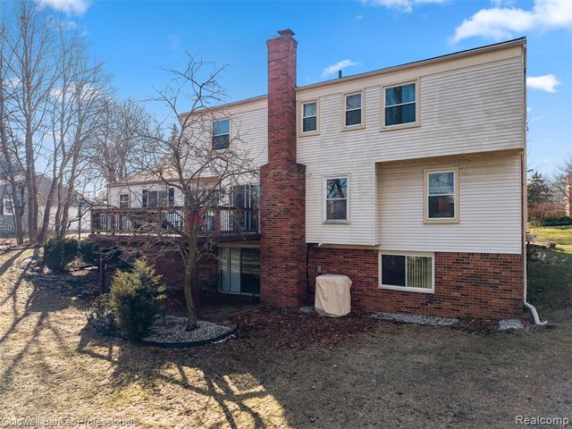 4347 Apple Valley Lane, West Bloomfield, MI 48323