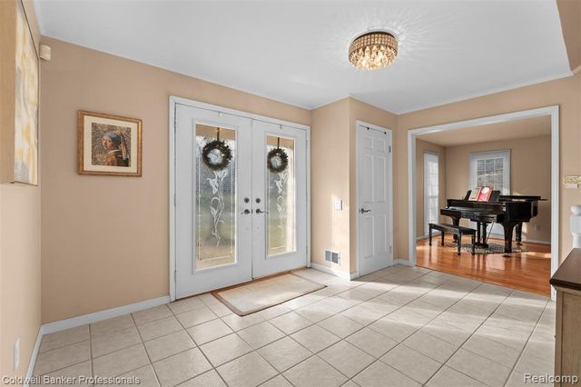 4347 Apple Valley Lane, West Bloomfield, MI 48323