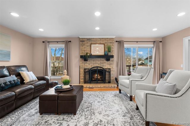 4347 Apple Valley Lane, West Bloomfield, MI 48323