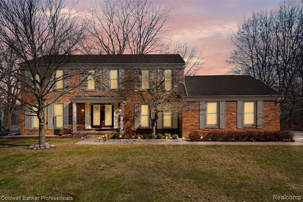 4347 Apple Valley Lane, West Bloomfield, MI 48323