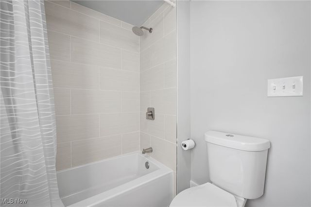 4038 Bushnell Road, University Heights, OH 44118