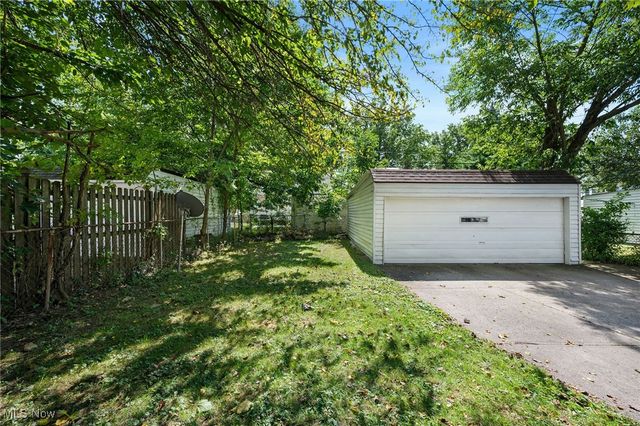 4038 Bushnell Road, University Heights, OH 44118